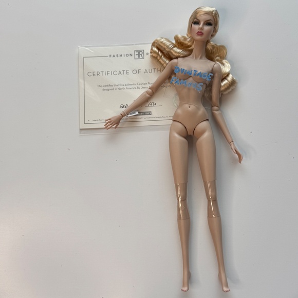 Integrity Toys Fashion Royalty Agnes von Weiss Gardenia Nude Doll Short Nails - Picture 3 of 15